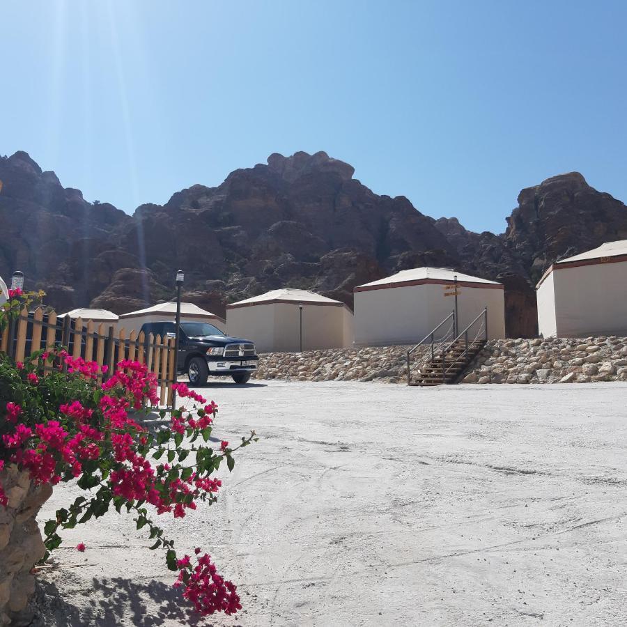 The Rock Camp Petra Hotel Wadi Musa Exterior photo
